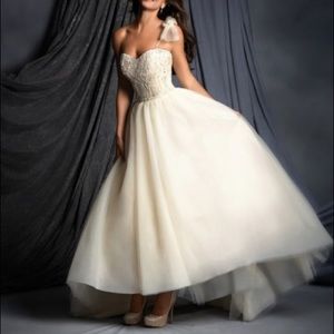 Wedding dress